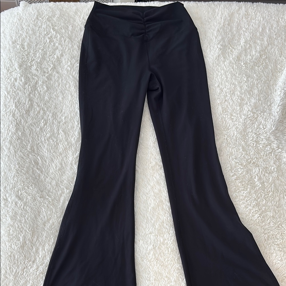 Yogalicious Black Ruched Flare Leggings